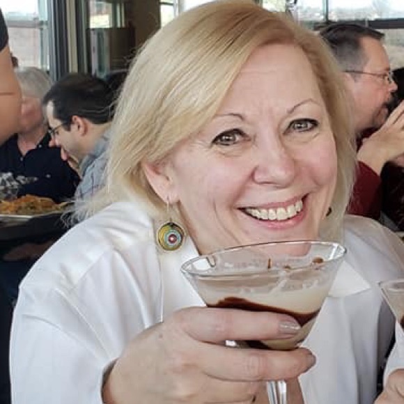 Meet your Posher, Uneva - Picture 2 of 3